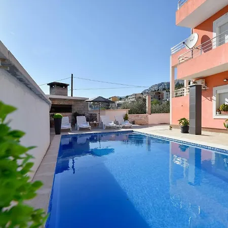 3 Bedroom Beautiful In * Solin