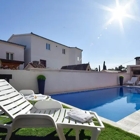 3 Bedroom Beautiful In