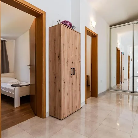 Lejlighed 3 Bedroom Beautiful In Solin