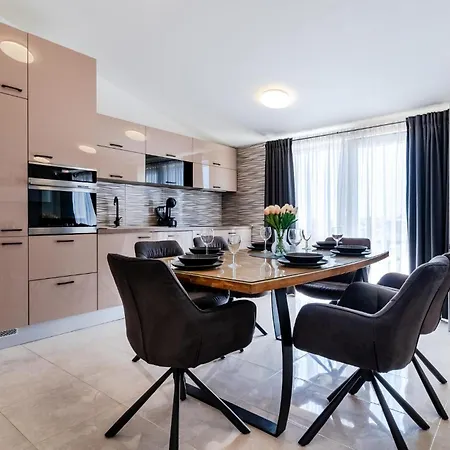 3 Bedroom Beautiful In * Solin